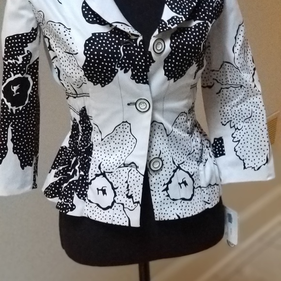 Jacket - Picture 4 of 7